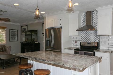 114 W Hackamore Ave, Gilbert, AZ 85233 photo 9