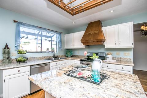 946 E Divot Dr, Tempe, AZ 85283 photo 11
