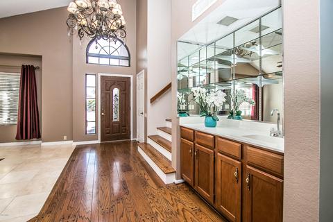 946 E Divot Dr, Tempe, AZ 85283 photo 5