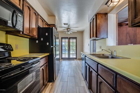 1745 E Lynne Ln, Phoenix, AZ 85042 photo 4