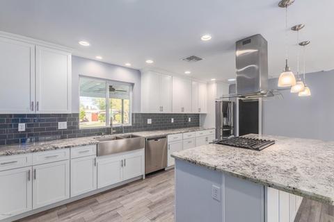 4256 E Mercer Ln, Phoenix, AZ 85028 photo 2