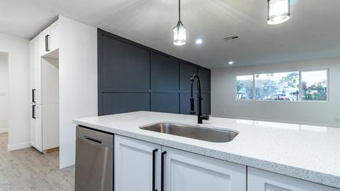 2839 E Mercer Ln, Phoenix, AZ 85028 photo 16