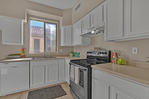 4504 E Glenhaven Dr, Phoenix, AZ 85048 photo 4