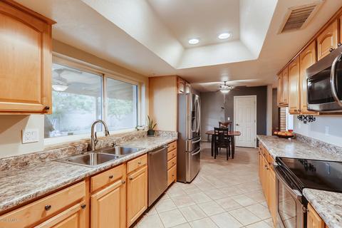308 E Keogh Dr, Phoenix, AZ 85022 photo 9