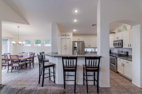 10230 E Osage Ave, Mesa, AZ 85212 photo 5