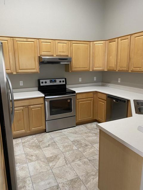 3928 E Kerry Ln, Phoenix, AZ 85050 photo 7