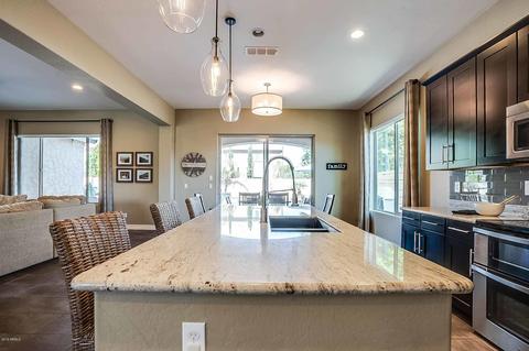 912 E Parkview Dr, Gilbert, AZ 85295 photo 13