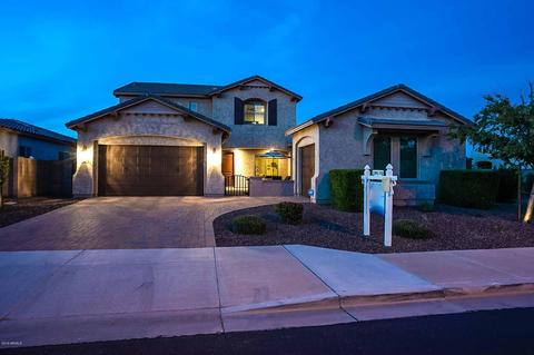912 E Parkview Dr, Gilbert, AZ 85295 photo 2