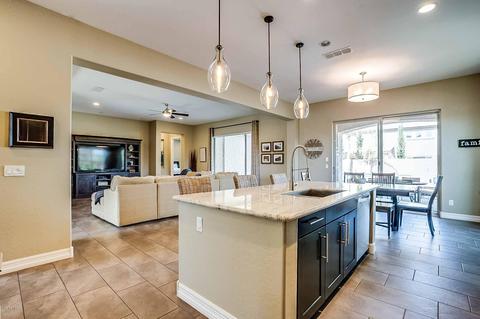 912 E Parkview Dr, Gilbert, AZ 85295 photo 8