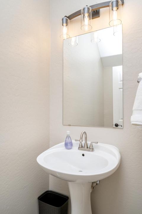 1910 E Patrick Ln, Phoenix, AZ 85024 photo 9