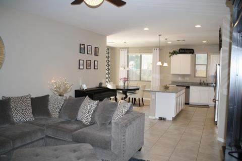 2807 E Dunbar Dr, Phoenix, AZ 85042 photo 5