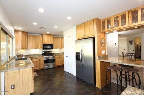 2850 E Mission Ln, Phoenix, AZ 85028 photo 15