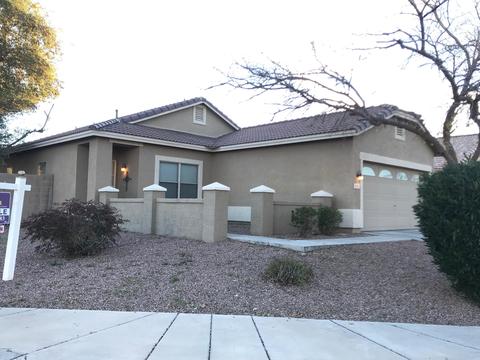 933 E Pedro Rd, Phoenix, AZ 85042 photo 1