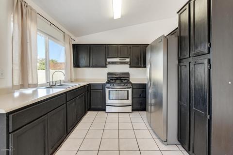 1738 E Carter Rd, Phoenix, AZ 85042 photo 4