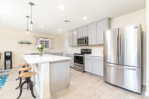 1809 E Grenadine Rd, Phoenix, AZ 85040 photo 2