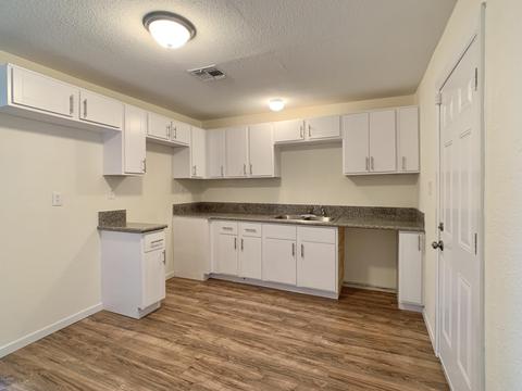 2241 E Wood St, Phoenix, AZ 85040 photo 8