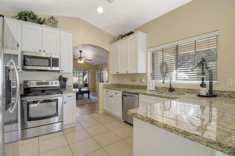 3292 E Sandy Way, Gilbert, AZ 85297 photo 8