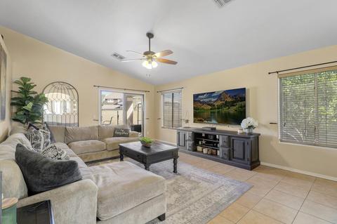 3292 E Sandy Way, Gilbert, AZ 85297 photo 5