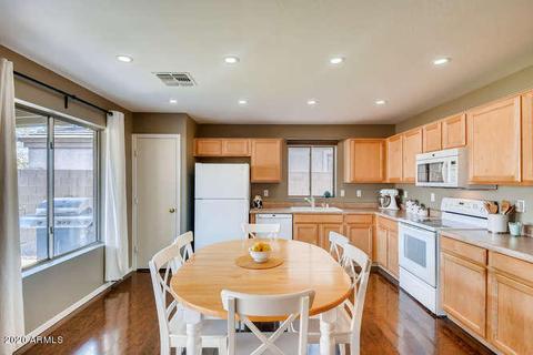 9736 E Baltimore Cir, Mesa, AZ 85207 photo 3