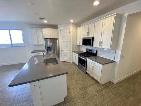 10119 E Revolution Dr, Mesa, AZ 85212 photo 3