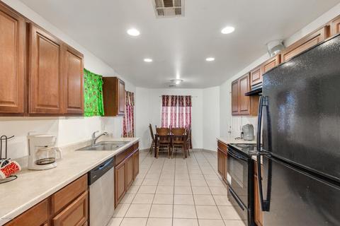 1249 E Pecan Rd, Phoenix, AZ 85040 photo 4