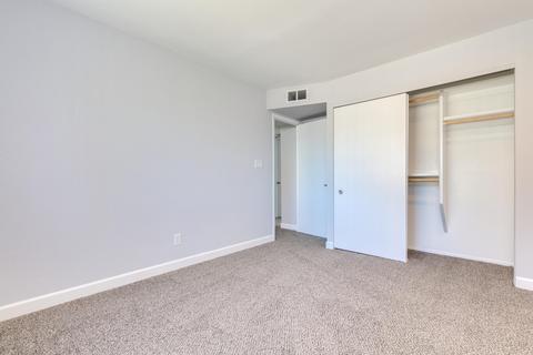 1006 E Diamond Dr, Tempe, AZ 85283 photo 13