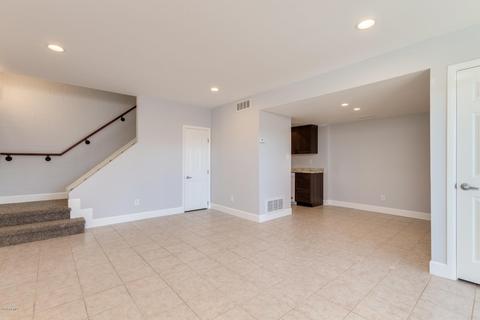 1006 E Diamond Dr, Tempe, AZ 85283 photo 3