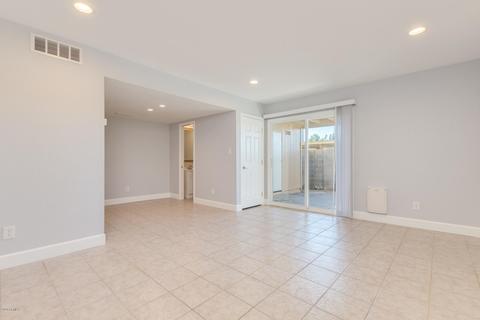 1006 E Diamond Dr, Tempe, AZ 85283 photo 4