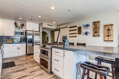 3977 E Becker Ln, Phoenix, AZ 85028 photo 4