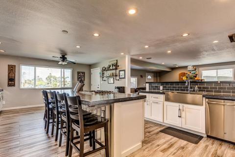 3977 E Becker Ln, Phoenix, AZ 85028 photo 8