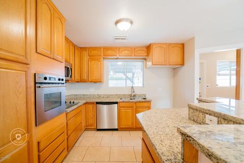 3907 E Becker Ln, Phoenix, AZ 85028 photo 7