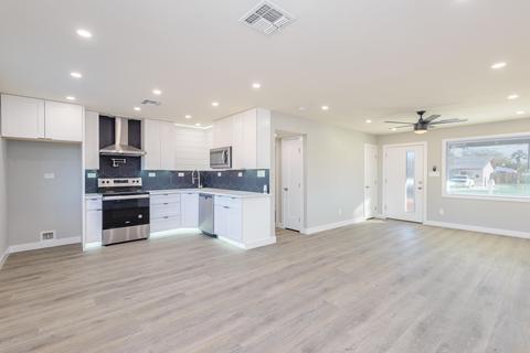 3326 N 37th Ave, Phoenix, AZ 85019 photo 4