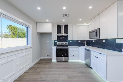 3326 N 37th Ave, Phoenix, AZ 85019 photo 1