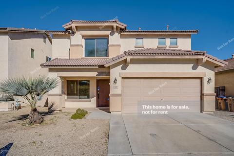 836 E Christopher St, San Tan Valley, AZ 85140