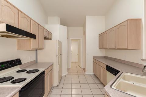 1717 E Desert Ln, Phoenix, AZ 85042 photo 7