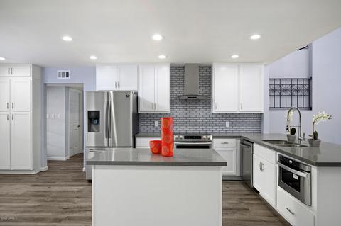 2607 E Beekman Pl, Phoenix, AZ 85016 photo 2