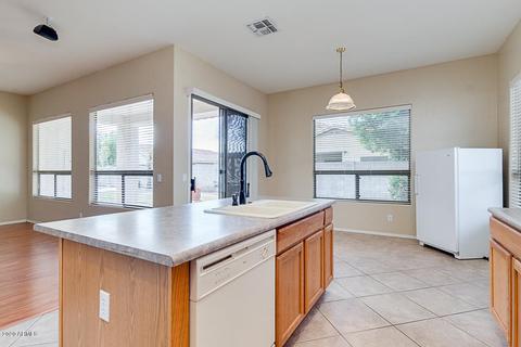 1896 S Boulder Ct, Gilbert, AZ 85295 photo 19
