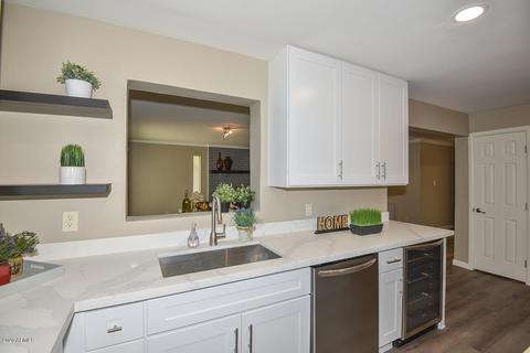 1217 Echo Ln, Phoenix, AZ 85020 photo 13
