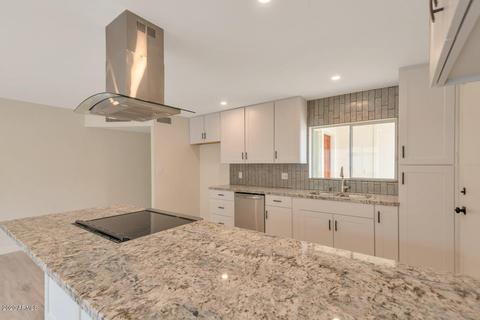 8049 N 16th Dr, Phoenix, AZ 85021 photo 9
