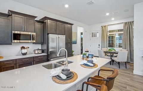 2517 E Pleasant Ln, Phoenix, AZ 85042 photo 3