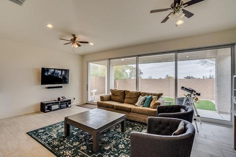 828 E Constance Way, Phoenix, AZ 85042 photo 4