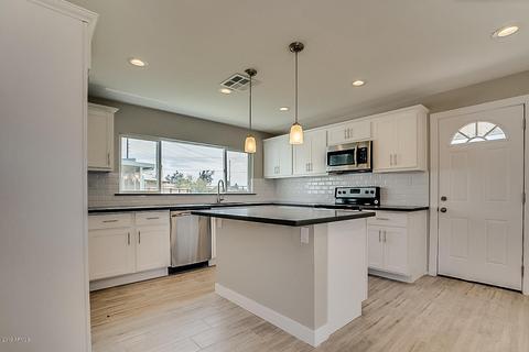 3139 E Angela Dr, Phoenix, AZ 85032 photo 9