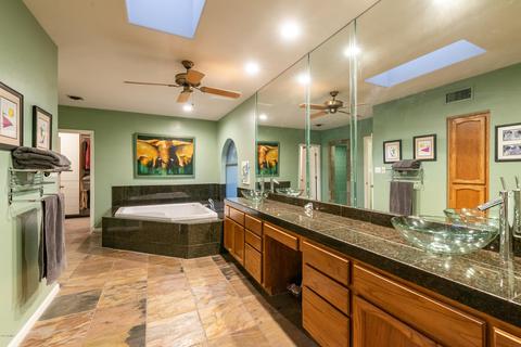 2227 E Turquoise Ave, Phoenix, AZ 85028 photo 8