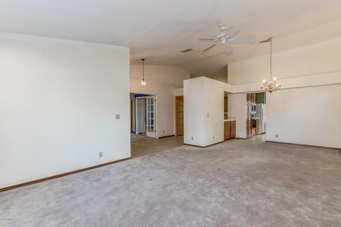 1318 E Clearwater Ln, Gilbert, AZ 85234 photo 2