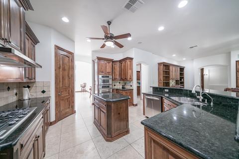 3922 E Greenway Cir, Mesa, AZ 85205 photo 6