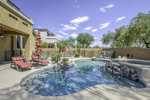 5243 E Herrera Dr, Phoenix, AZ 85054 photo 2
