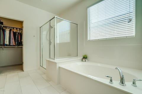 2240 S Henry Ln, Gilbert, AZ 85295 photo 32