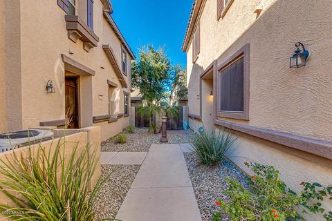 3132 E Donner Dr, Phoenix, AZ 85042 photo 1