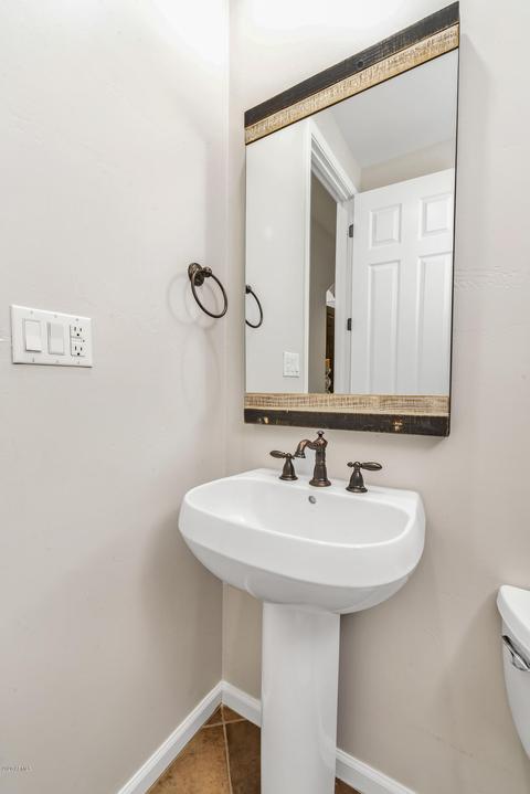3952 E Parkside Ln, Phoenix, AZ 85050 photo 26