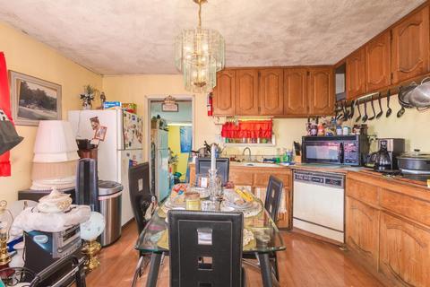 5802 S 3rd St, Phoenix, AZ 85040 photo 5